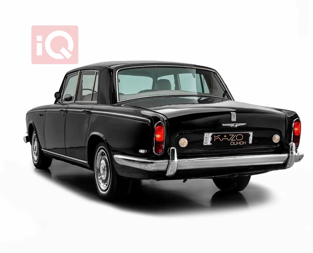 https://cdn.iqcars.io32444fb0-4e9e-4fab-90a9-a4d9baf3c431_7.jpg
